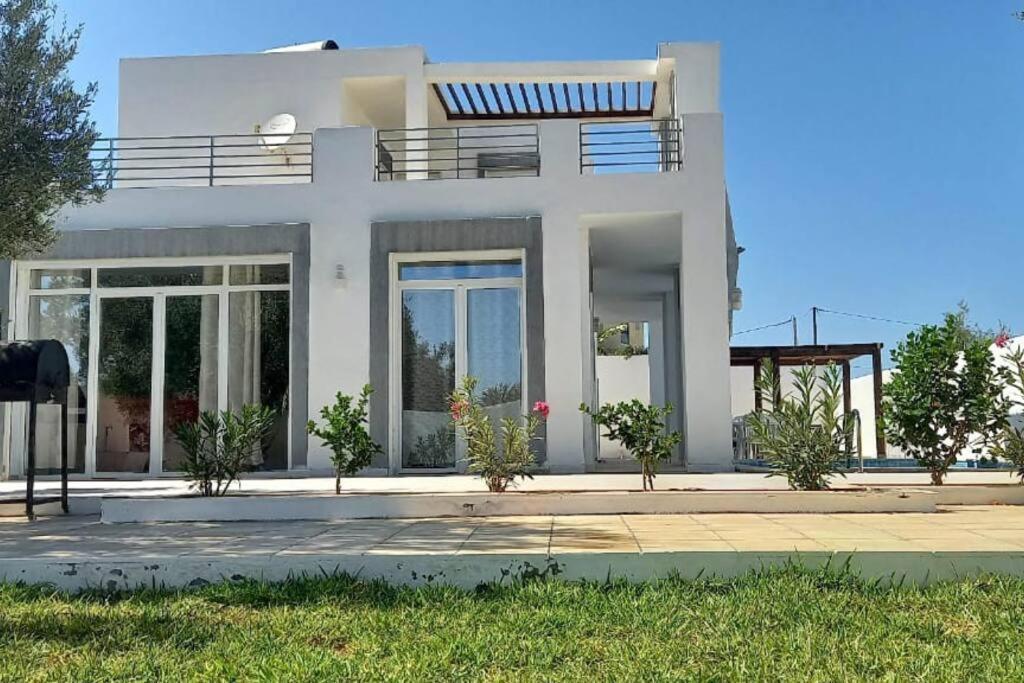 Magnifique Villa Avec Piscine Sur L'Ile De Djerba Pour Vacances Arkou Exterior foto